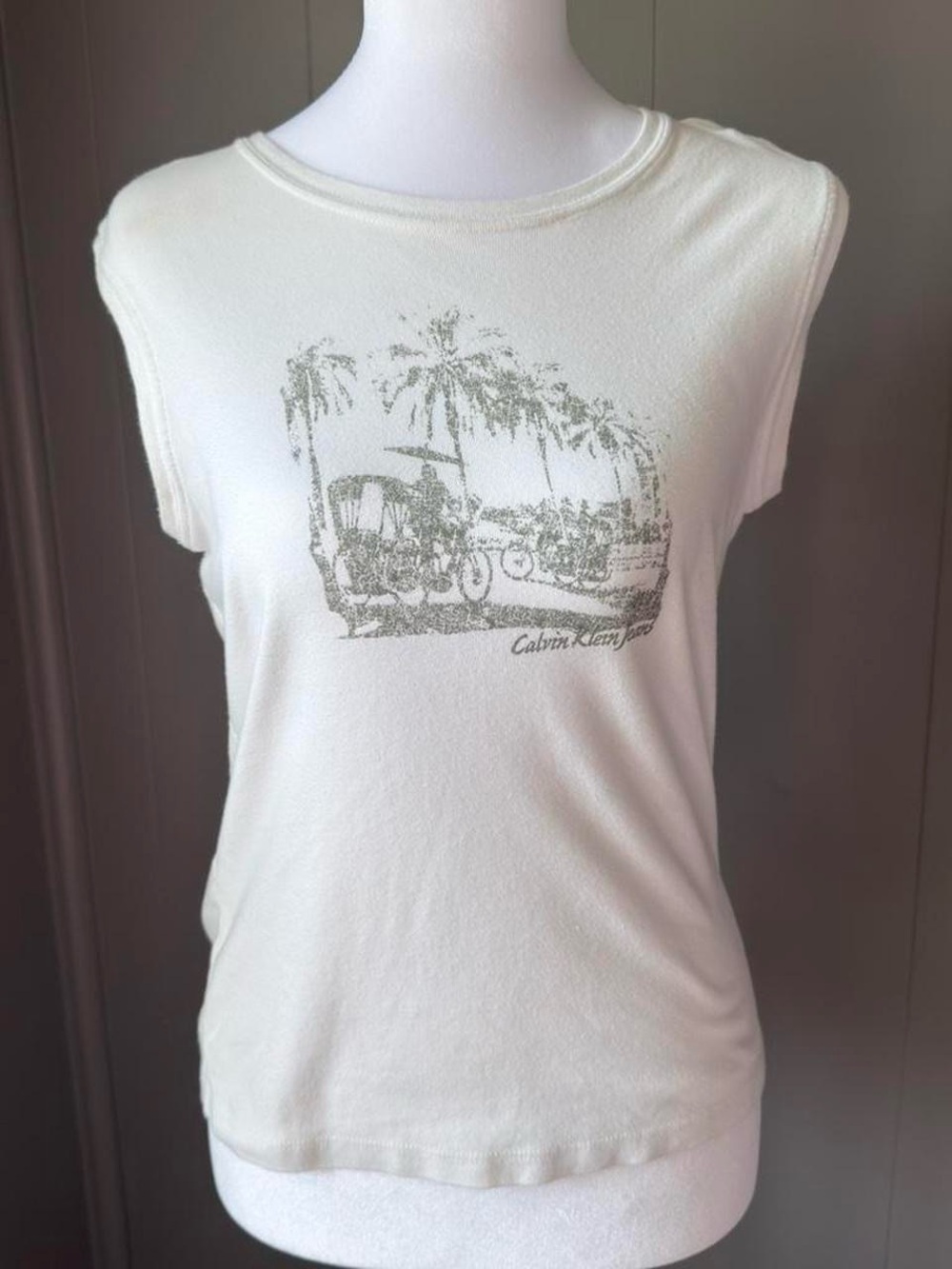 Calvin Klein Jeans Women's White Graphic Tank Top